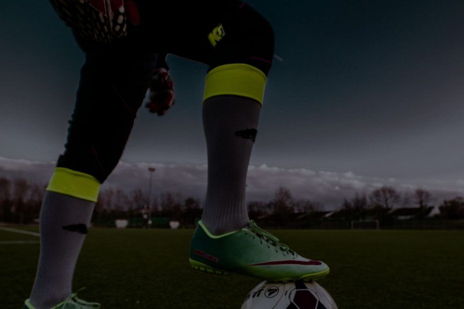 Como revisar un contrato de un futbolista menor de edad